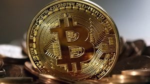 Read more about the article Cosa sono i Bitcoin, come funzionano e come imparare a sfruttarli come fonte di guadagno